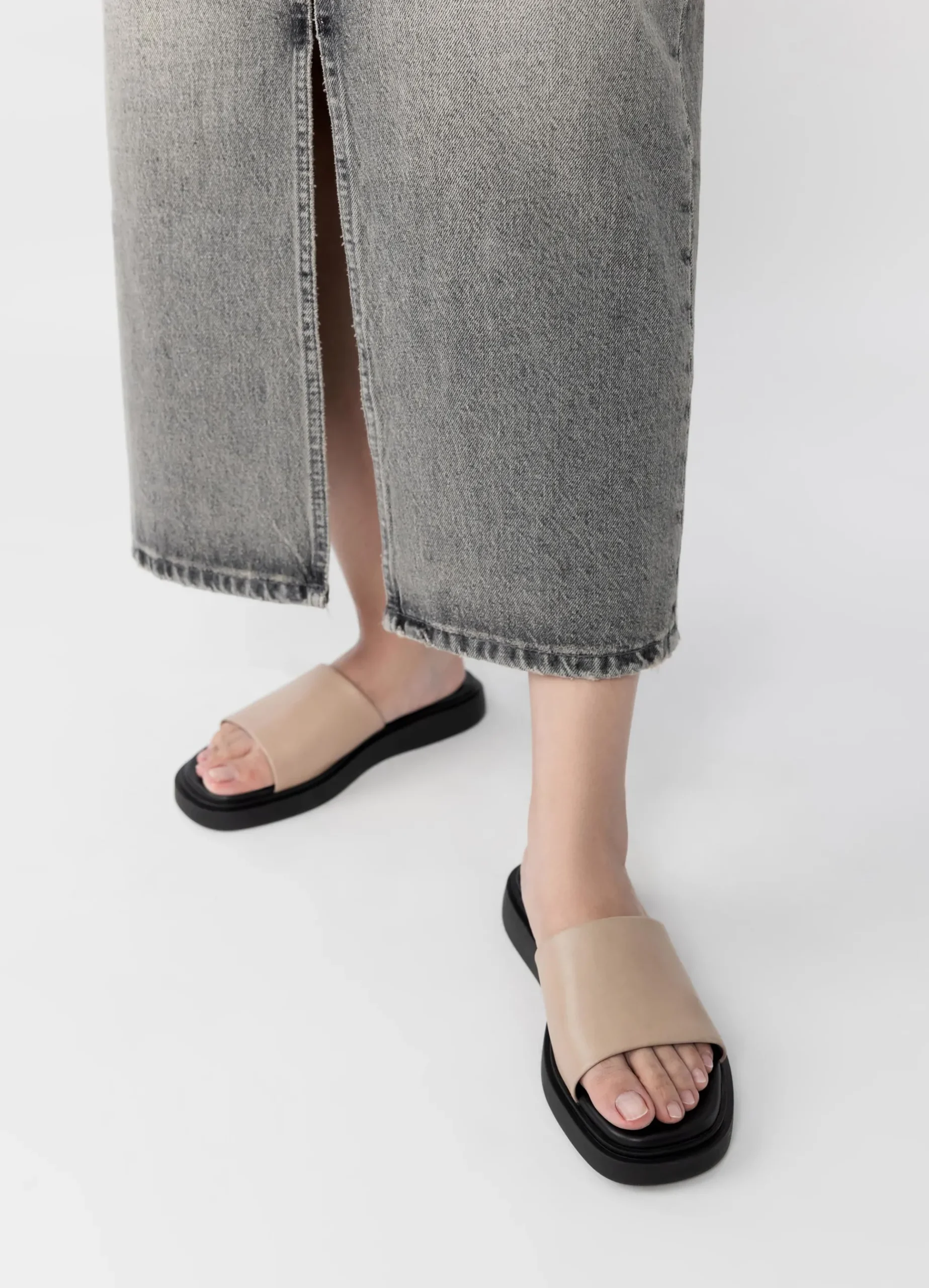 CONNIE SANDALS