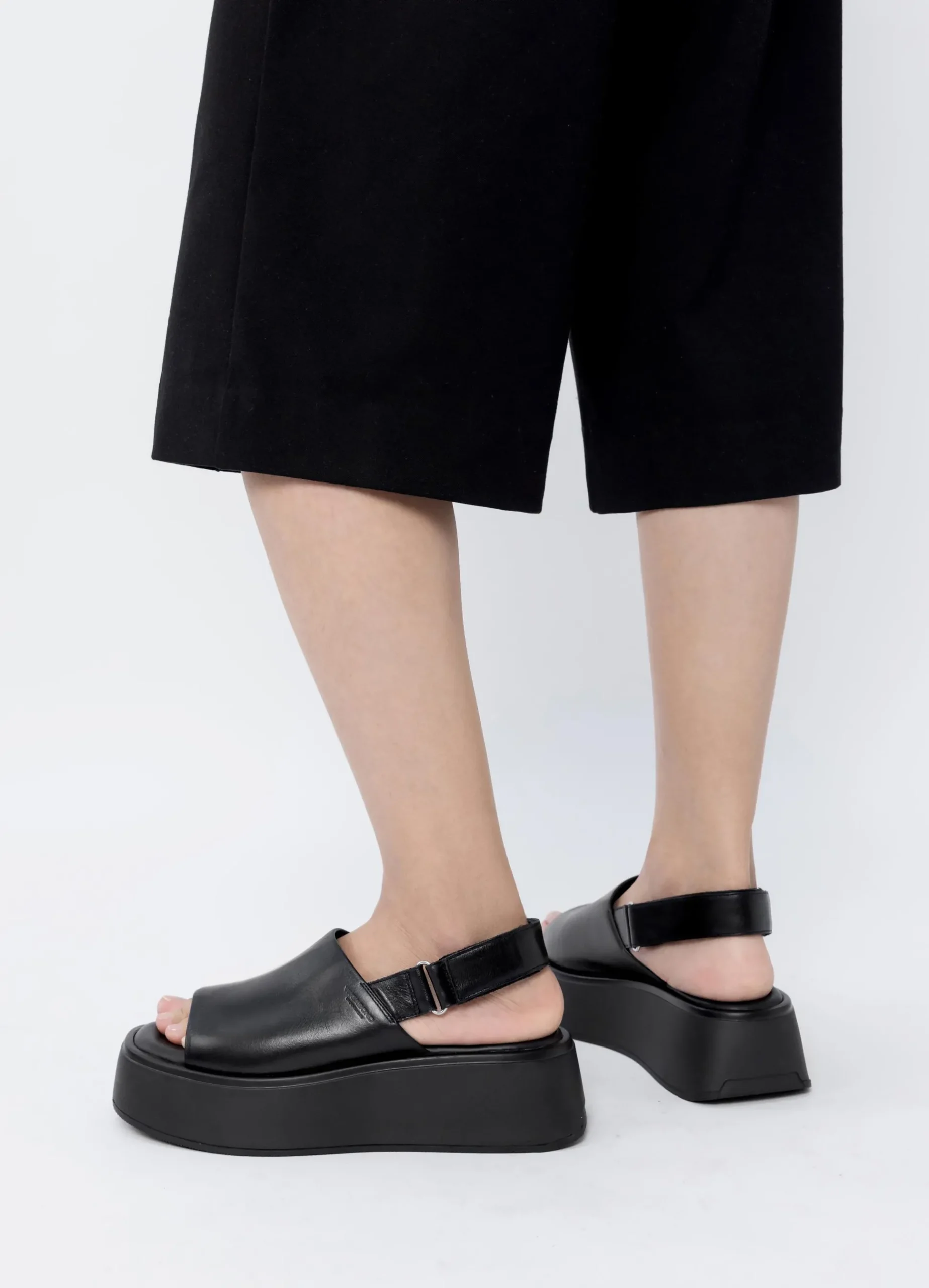 COURTNEY SANDALS