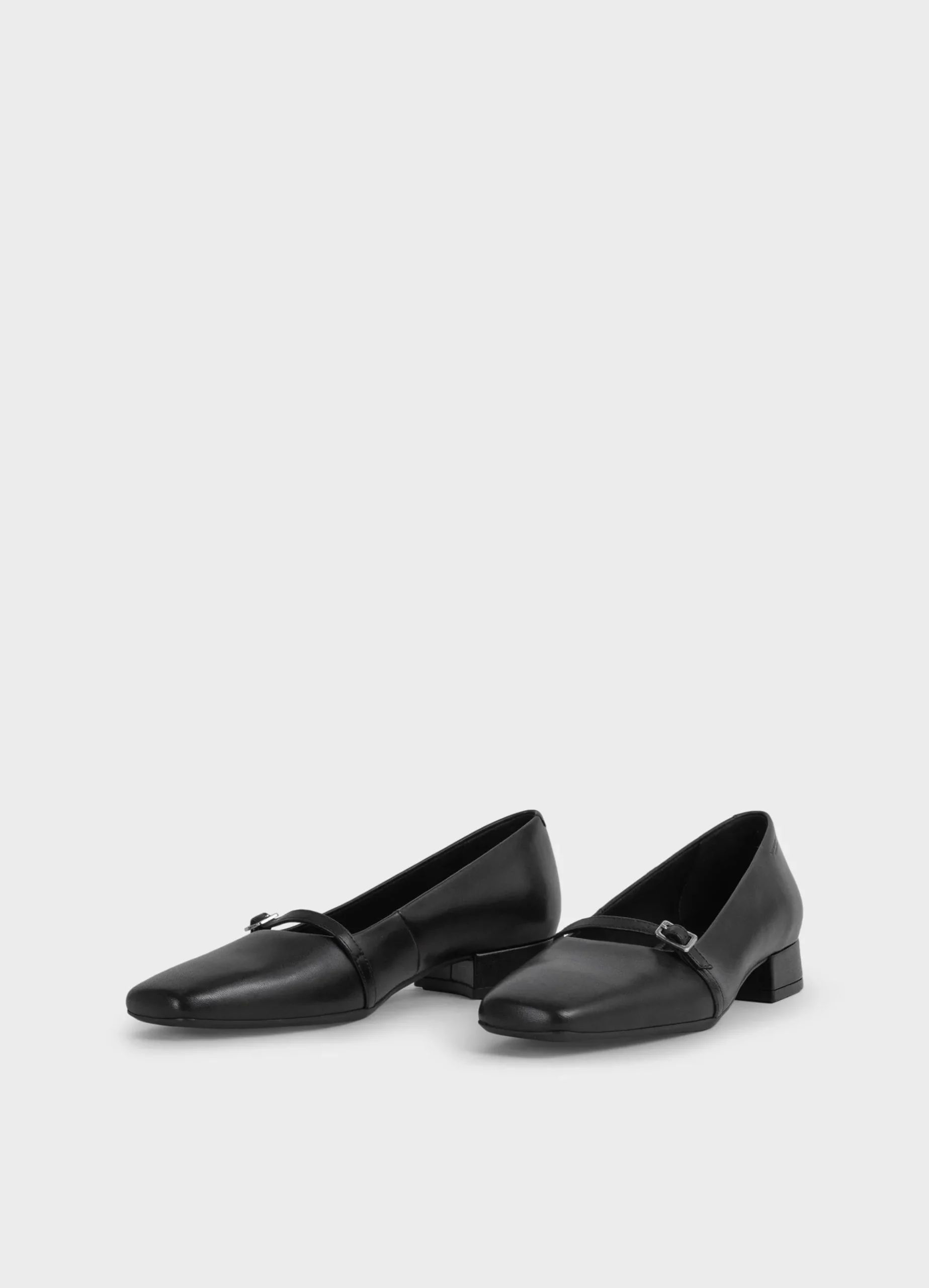 DEBBI PUMPS