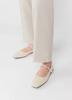 DELIA SHOES