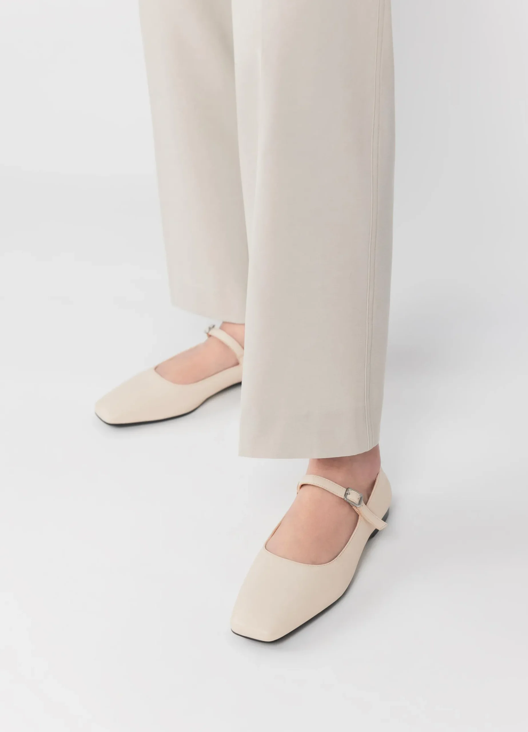 DELIA SHOES