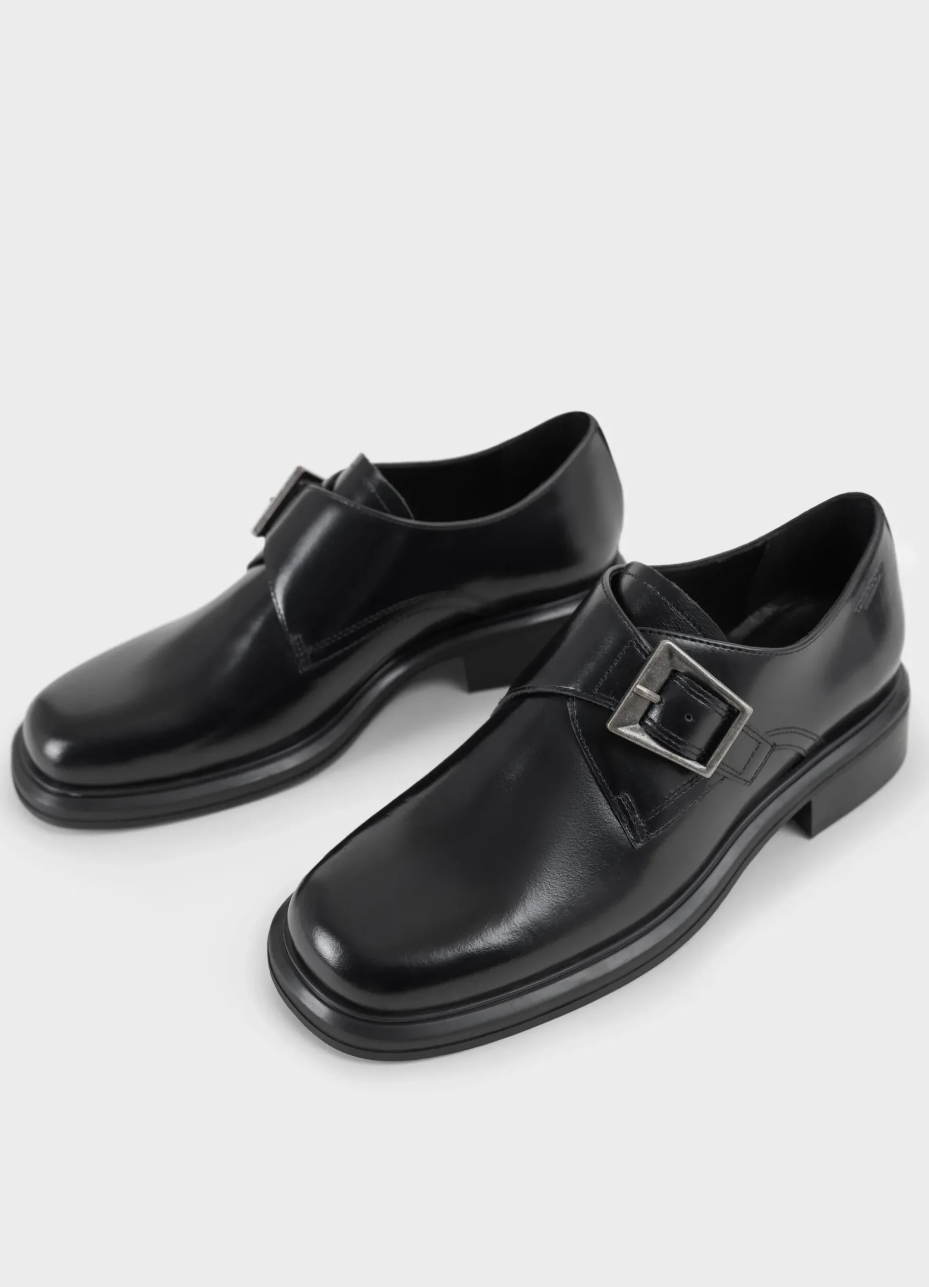 ELLIS SHOES