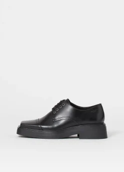 EYRA SHOES