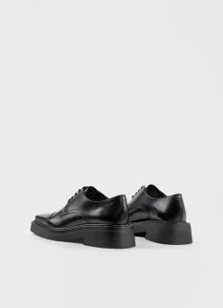 EYRA SHOES