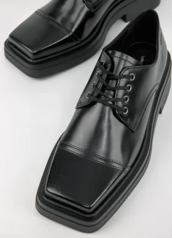 EYRA SHOES