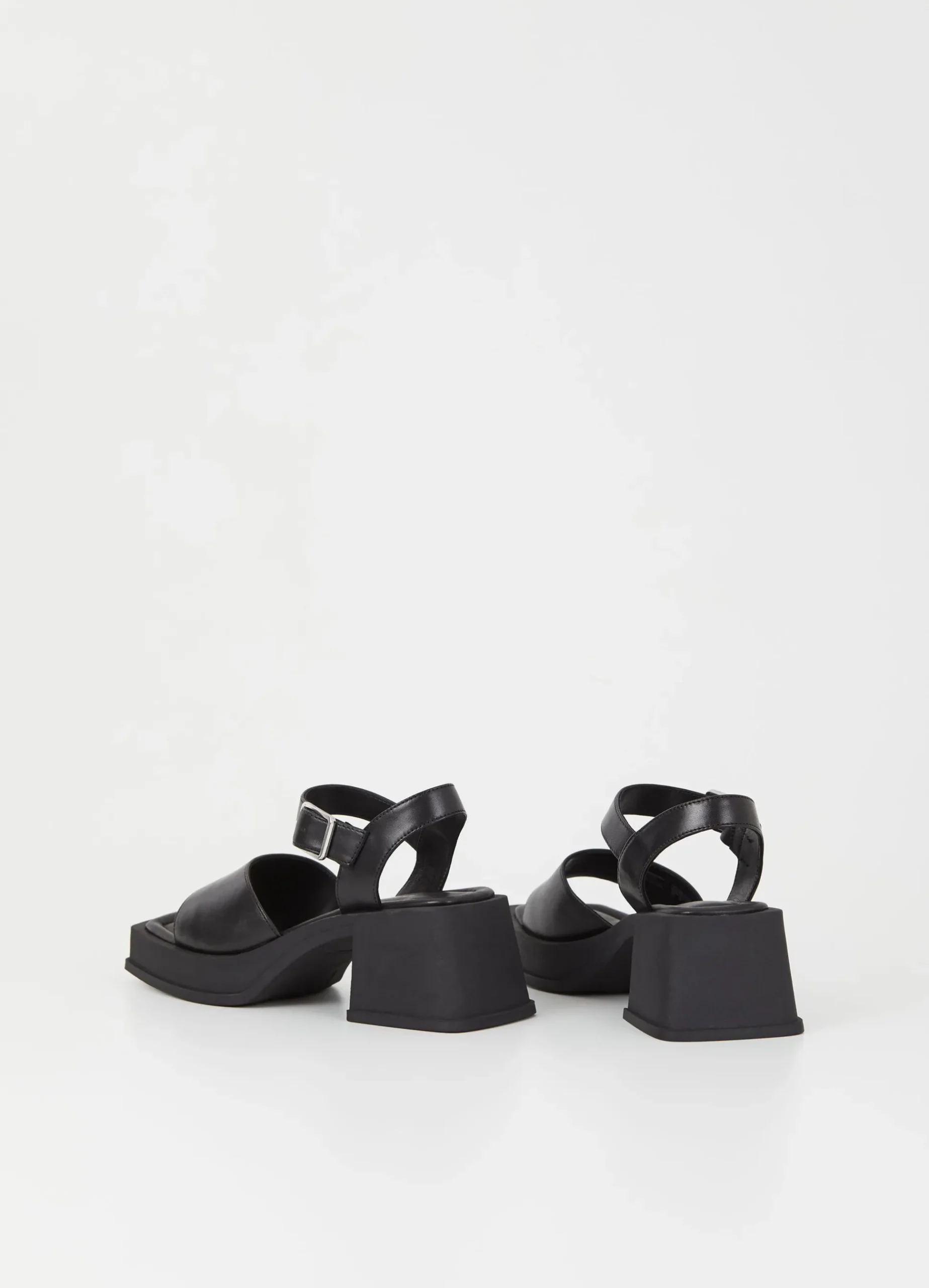 HENNIE SANDALS
