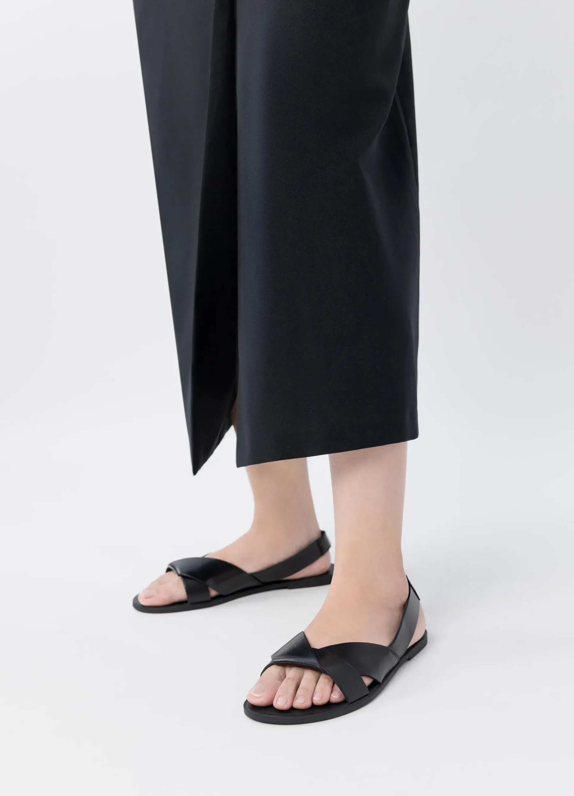 TIA 2.0 SANDALS