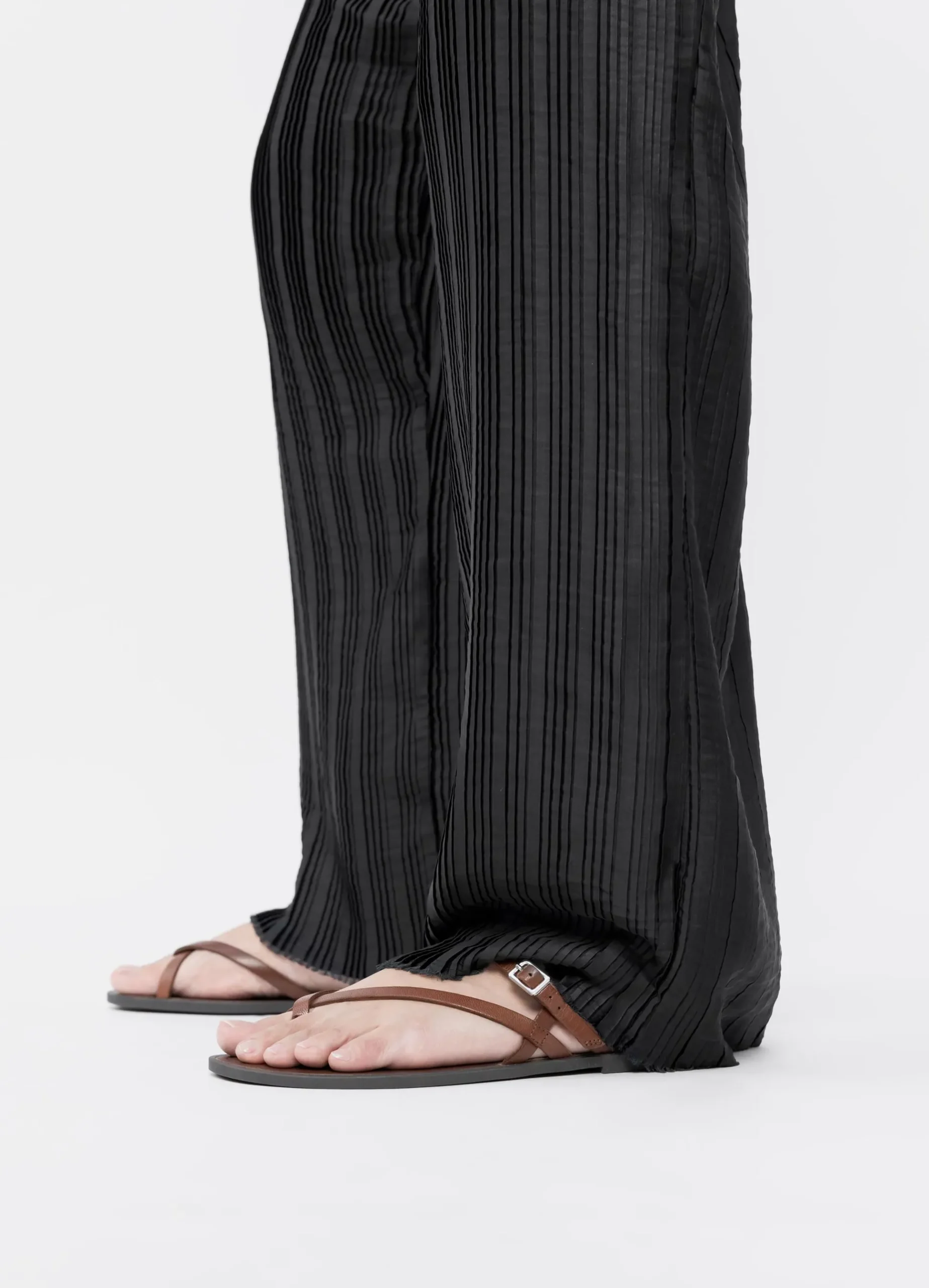 TIA 2.0 SANDALS